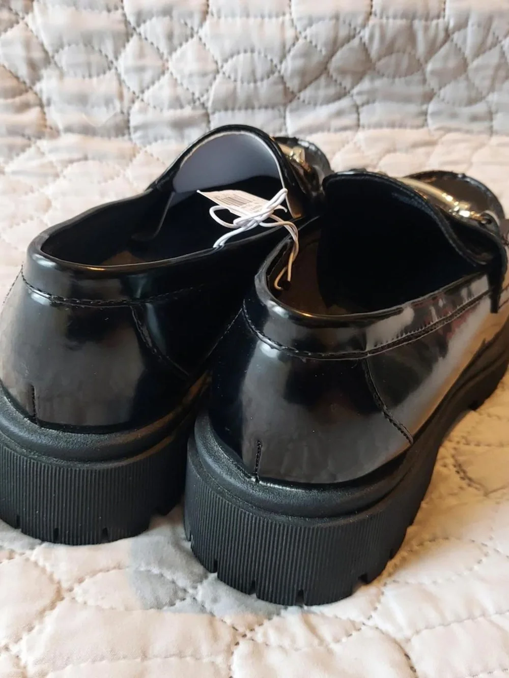 Women’s 6.5 Black Old Navy Loafer